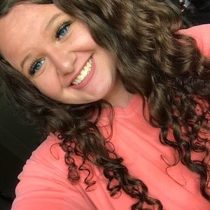 Meet your Posher, Cystal